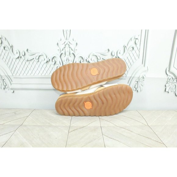 BORN White Leather Criss-Cross Straps Low Wedge Slide Sandals Size 6 M - Picture 9 of 9